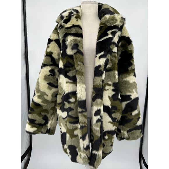Pam & Gela Camo‎ Faux Fur Coat M/L $595 - Picture 13 of 16